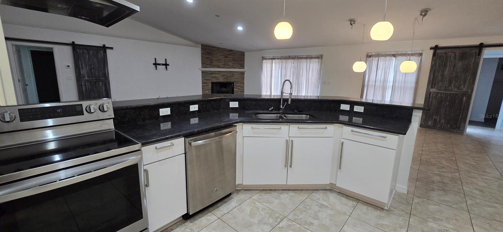 Image 10 of 24 For 5906 172nd Loop