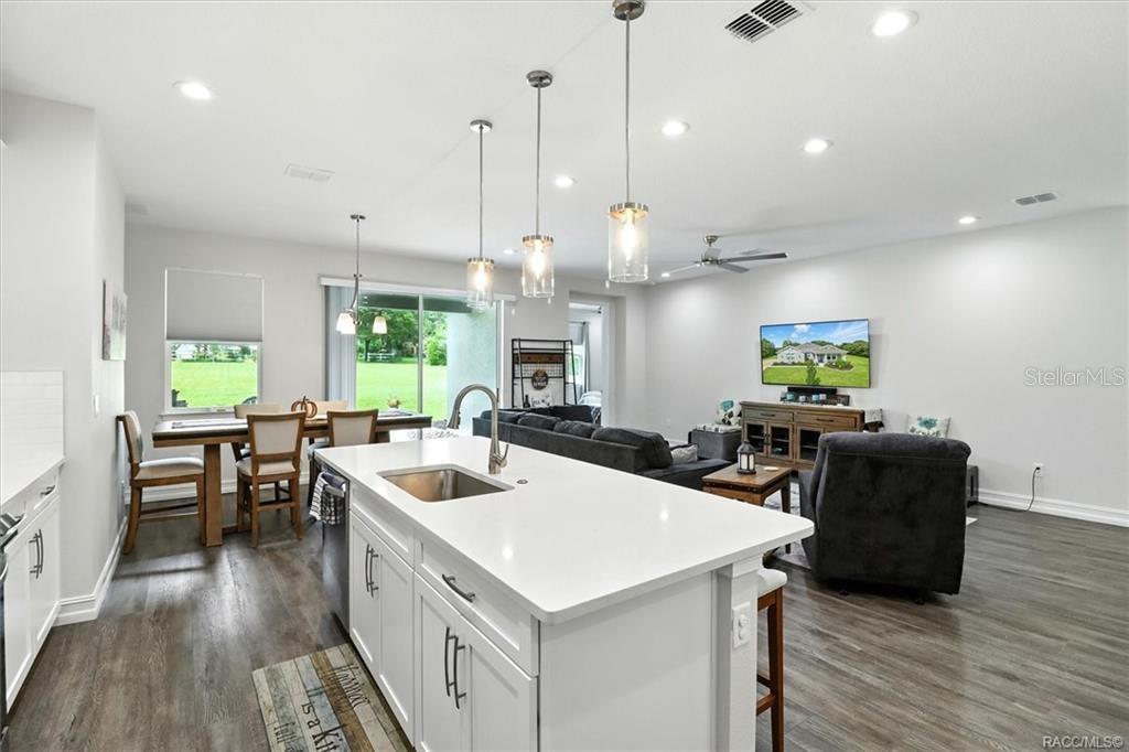 Image 12 of 45 For 1136 Cherry Pop Drive