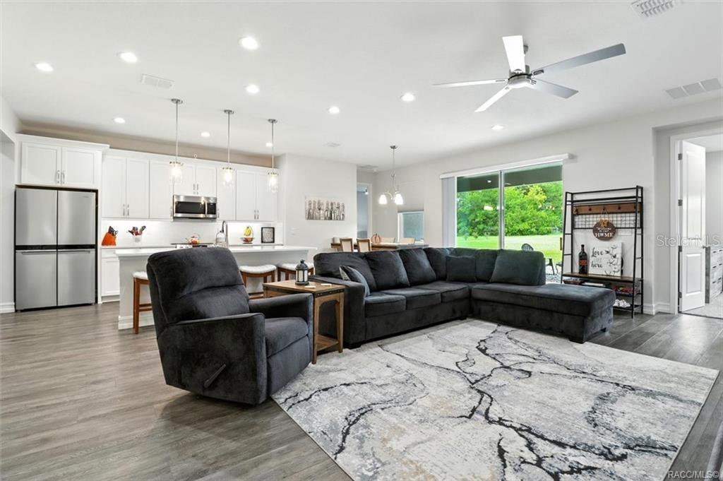 Image 16 of 45 For 1136 Cherry Pop Drive