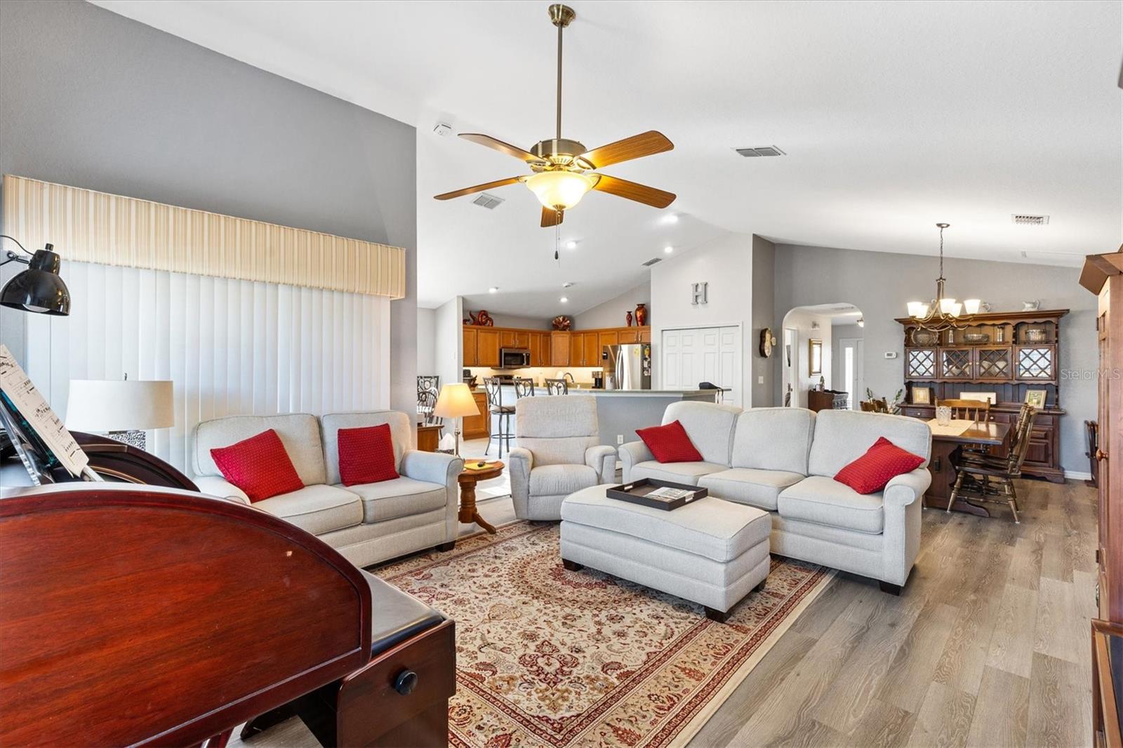 Image 13 of 51 For 11193 173rd Place