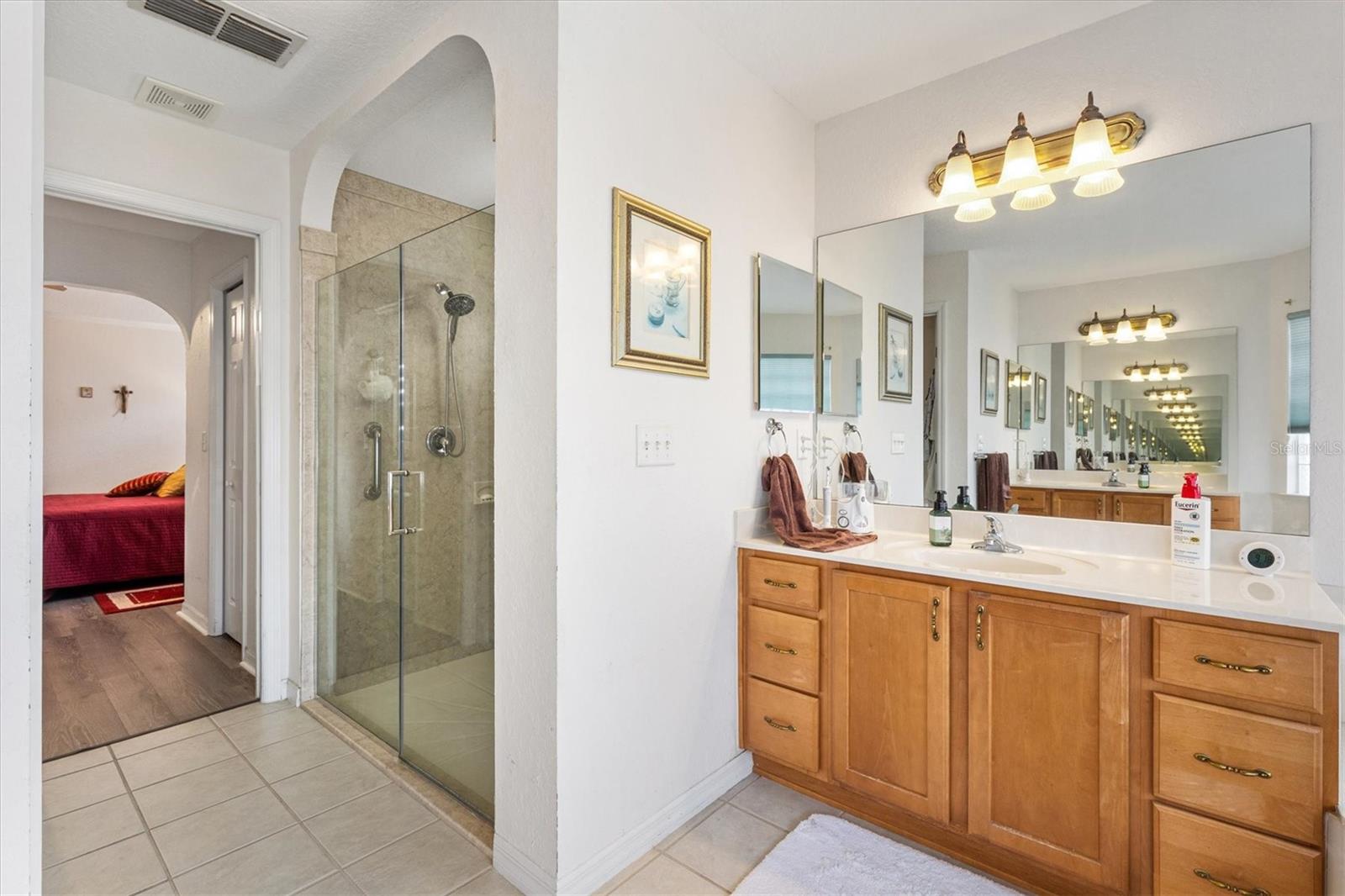 Image 17 of 51 For 11193 173rd Place