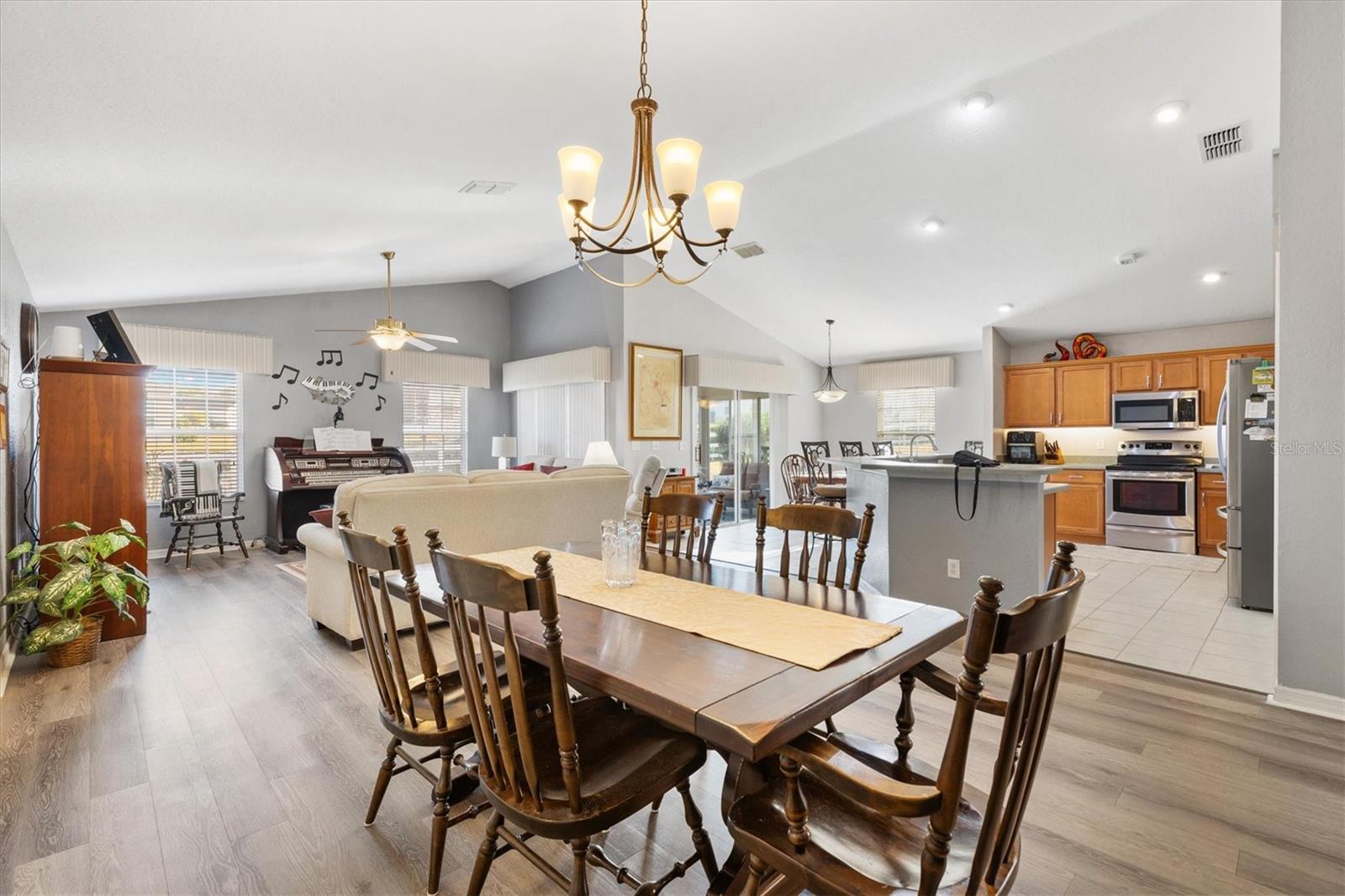 Image 9 of 51 For 11193 173rd Place