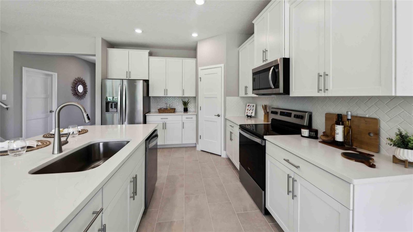 Image 7 of 42 For 3985 54th Street Road