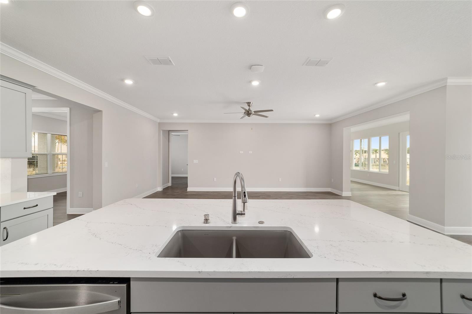 Image 16 of 56 For 10886 101st Loop