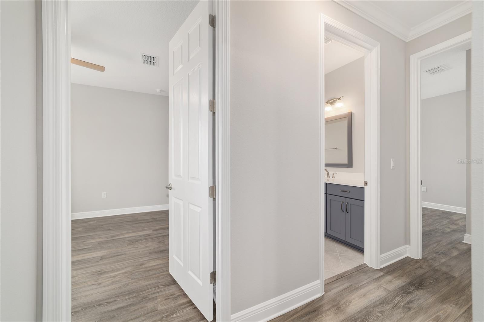 Image 33 of 56 For 10886 101st Loop