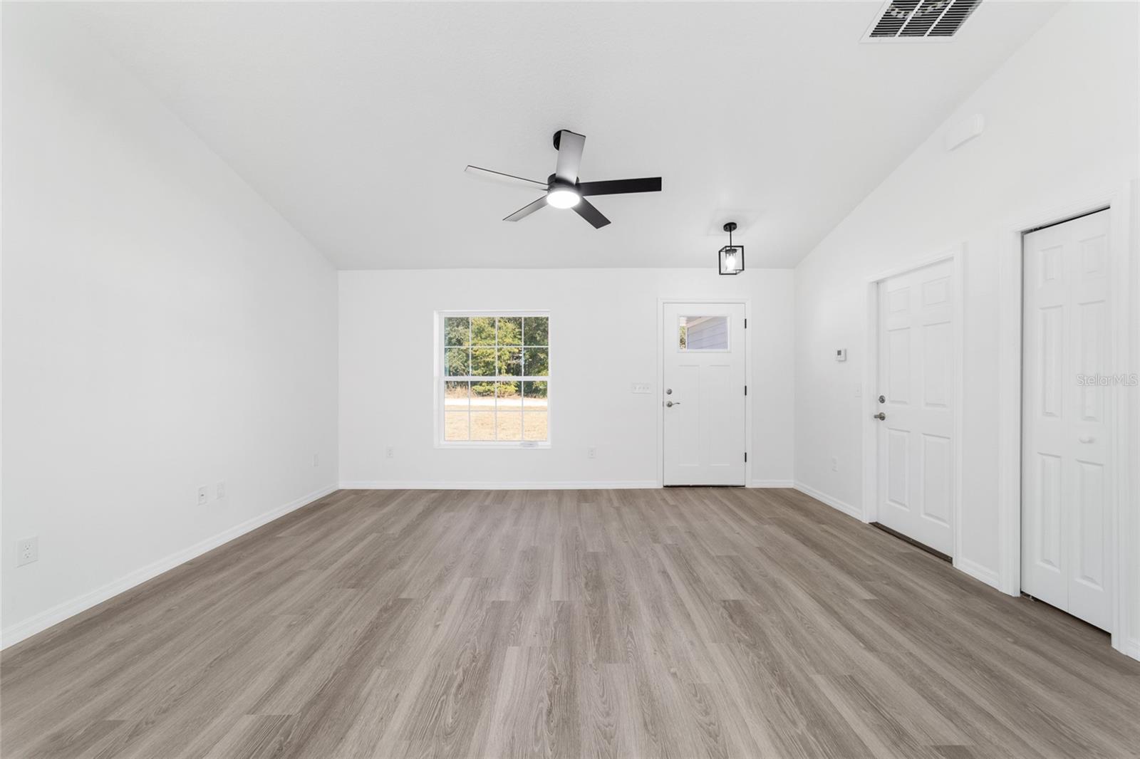 Image 19 of 56 For 24310 Falcon Avenue