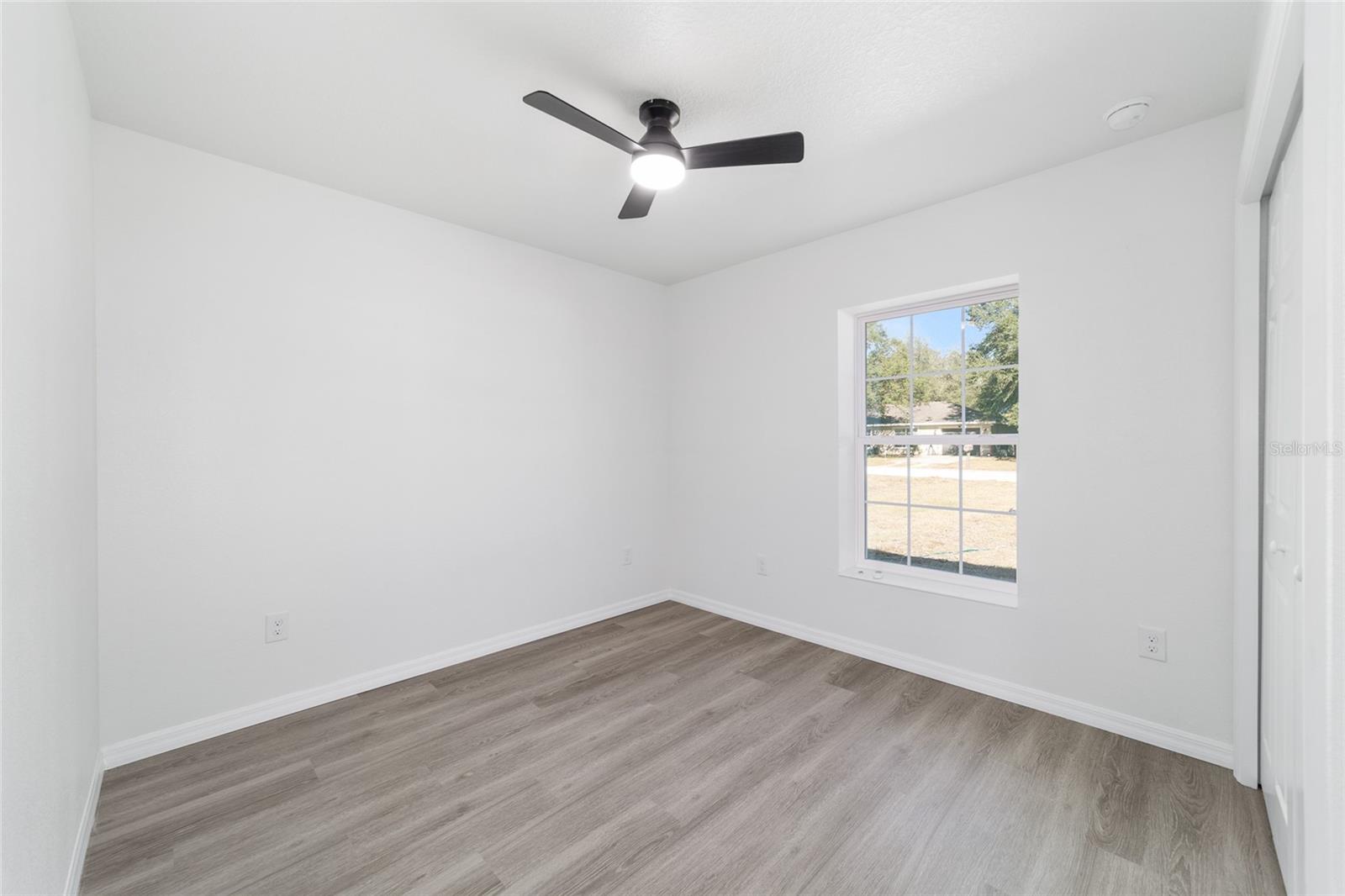 Image 41 of 56 For 24310 Falcon Avenue