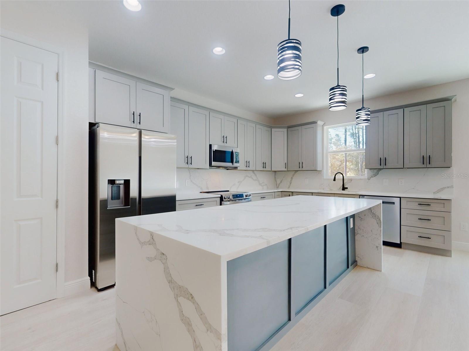 Image 23 of 63 For 13005 62nd Street Road