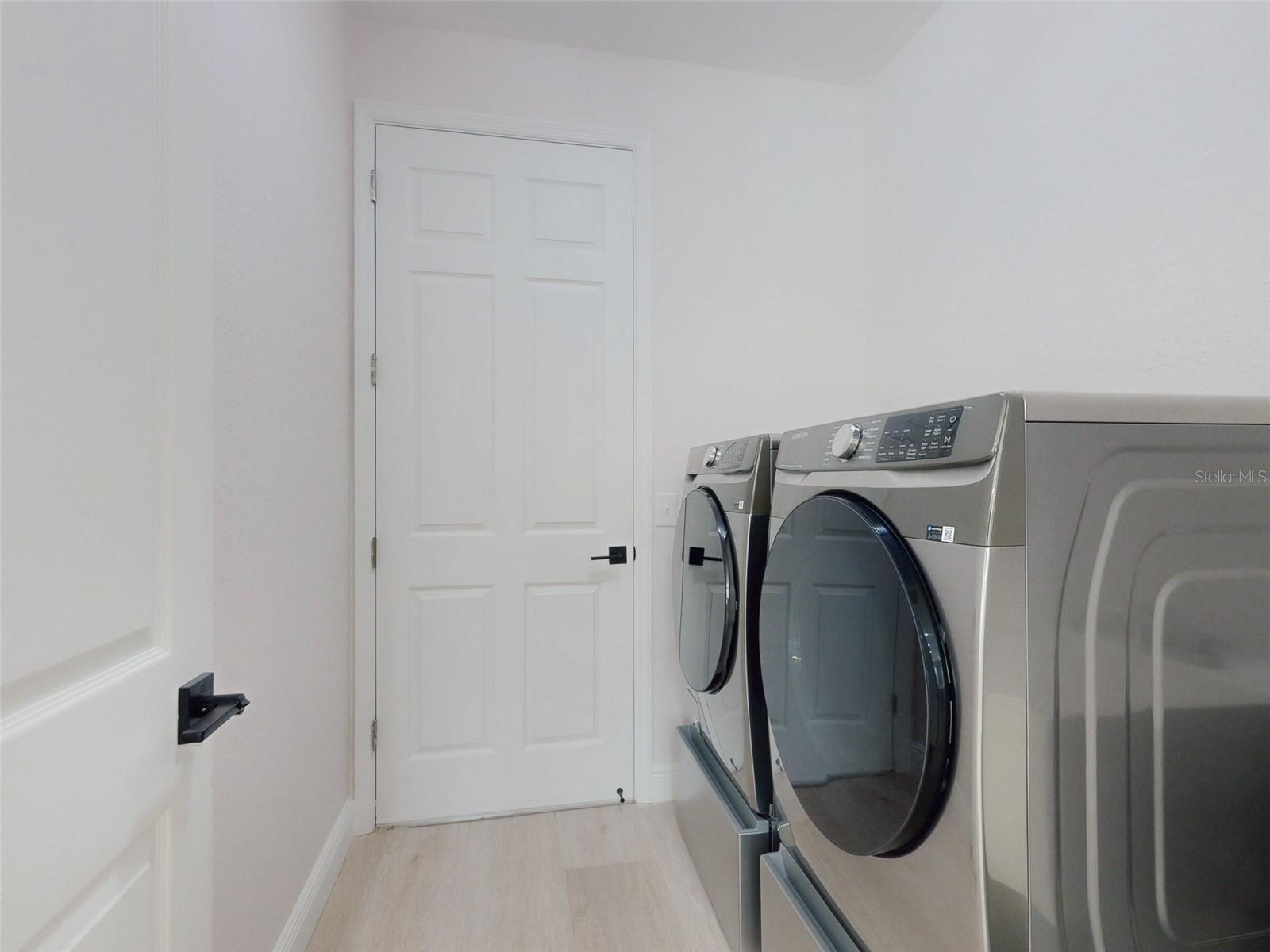 Image 29 of 63 For 13005 62nd Street Road