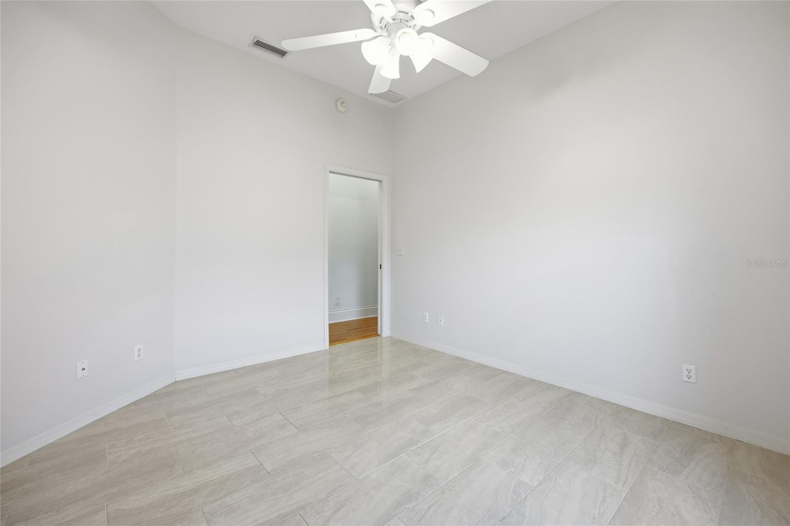 Image 32 of 62 For 2021 Twin Bridge Circle