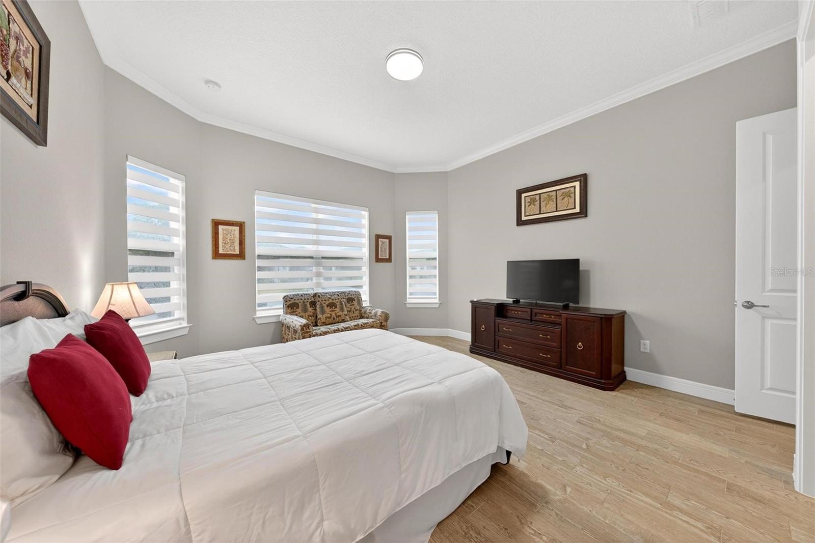 Image 34 of 64 For 5992 90th Court Road