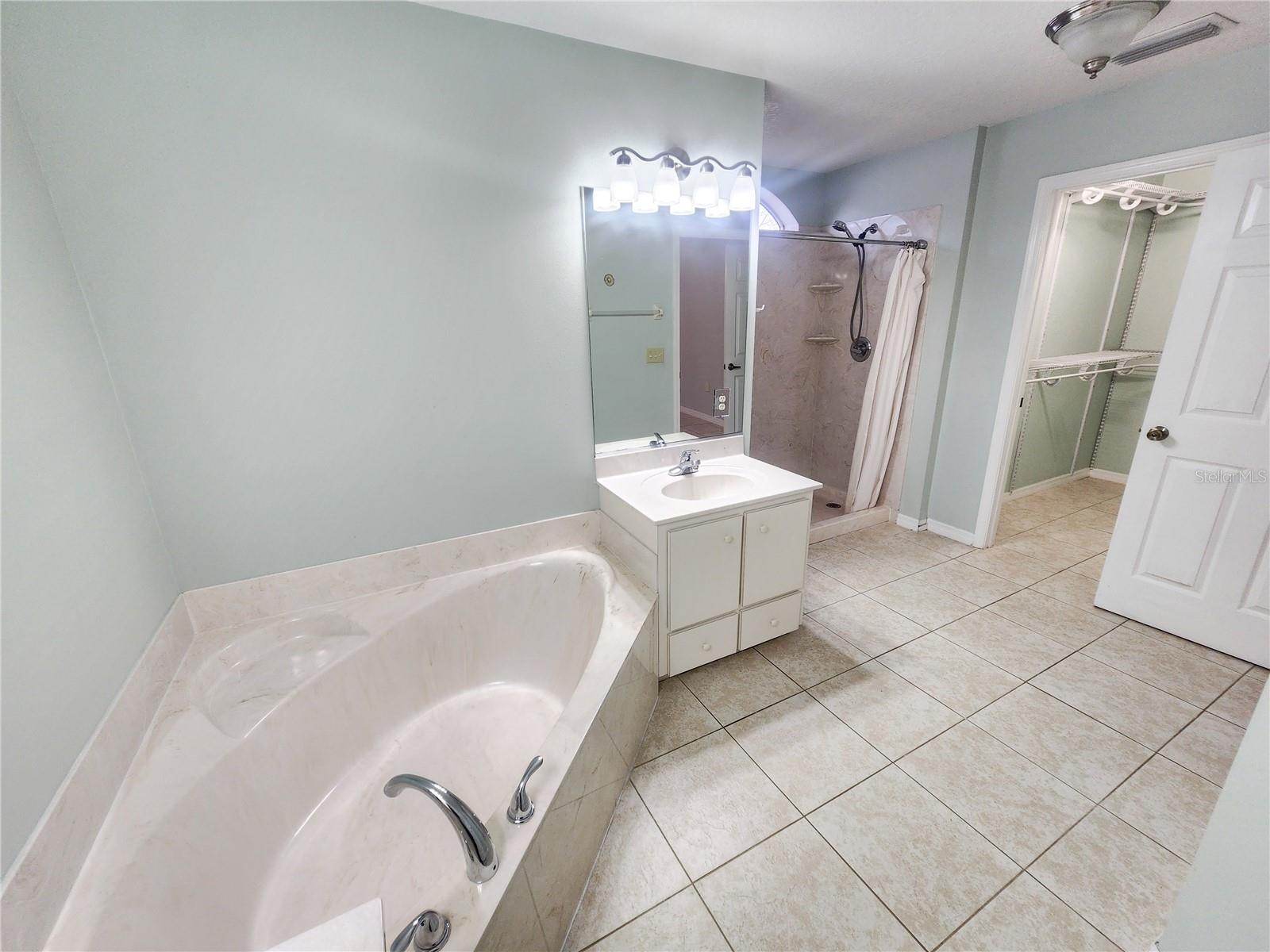 Image 21 of 27 For 8330 136th Street