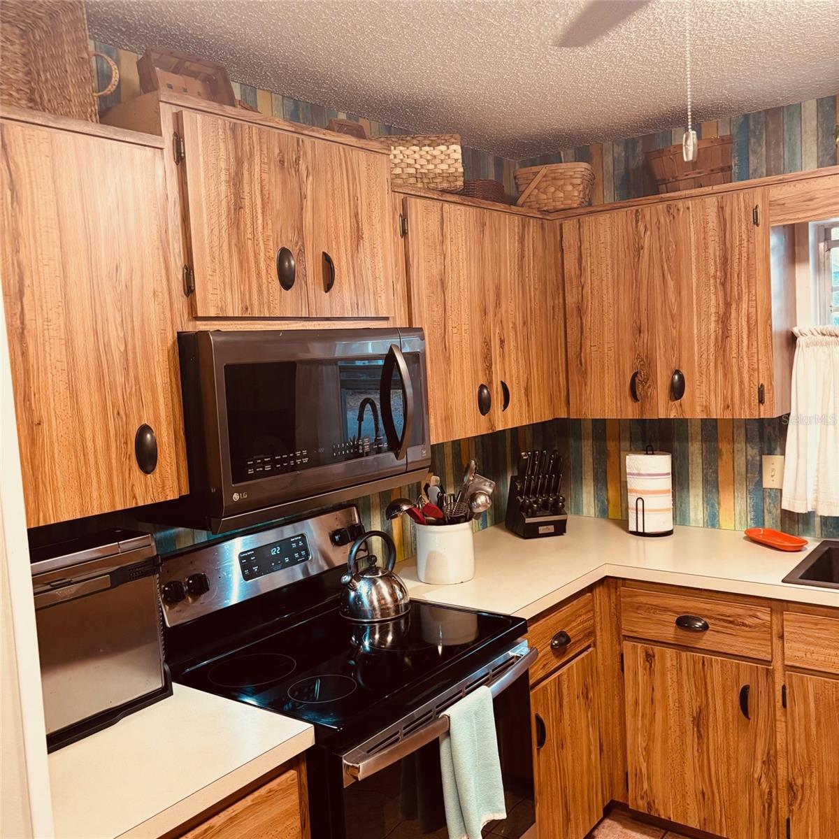 Image 6 of 27 For 8747 93rd Place C