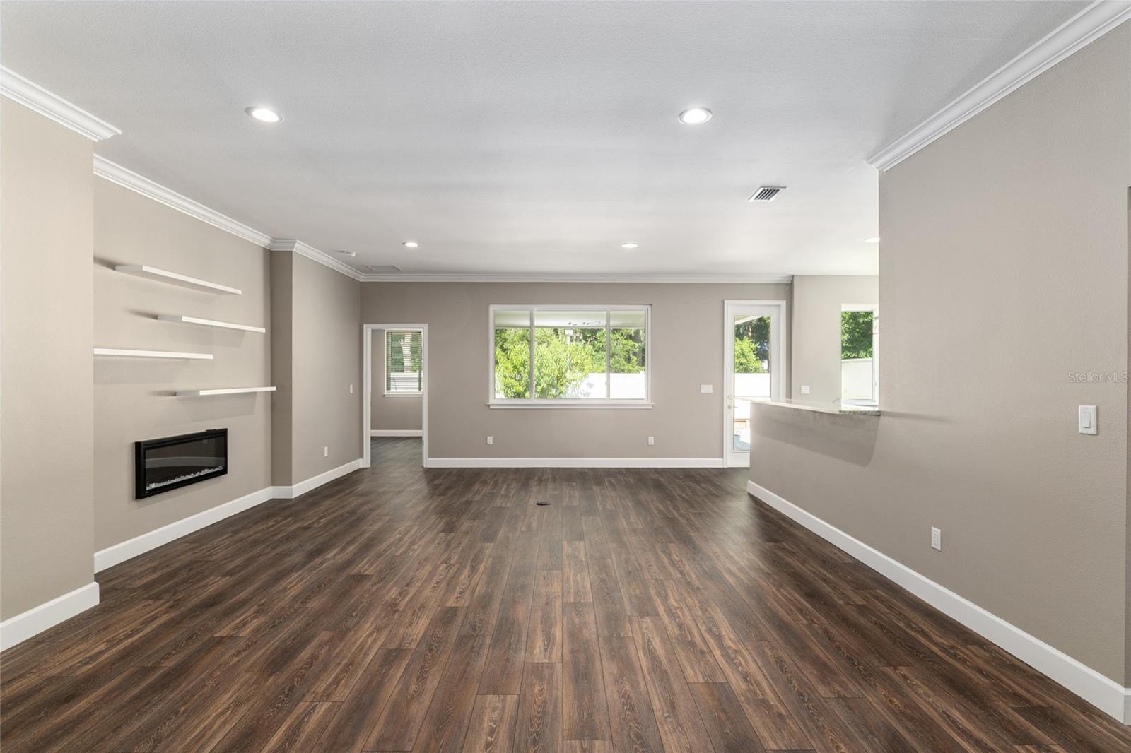 Image 10 of 60 For 2507 33rd Court