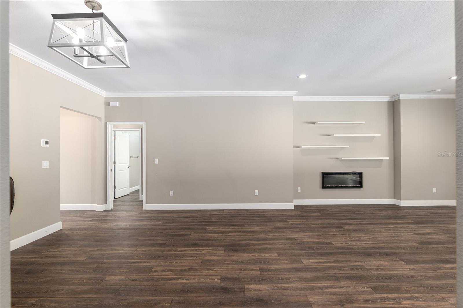 Image 11 of 60 For 2507 33rd Court