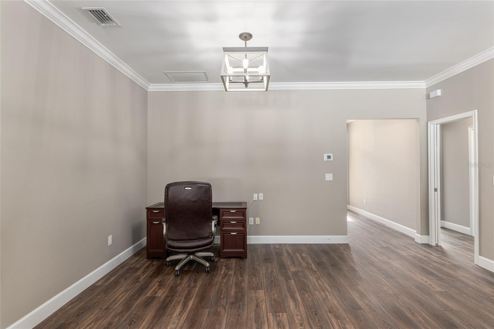 Image 12 of 60 For 2507 33rd Court