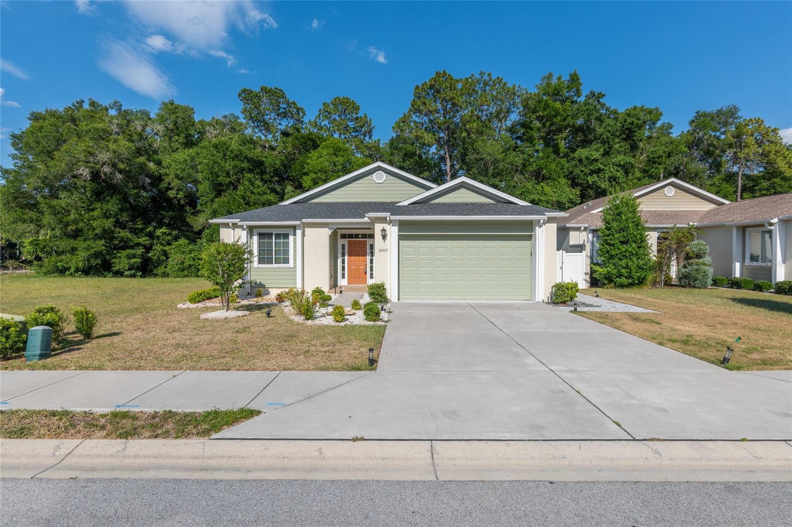 Image 2 of 60 For 2507 33rd Court