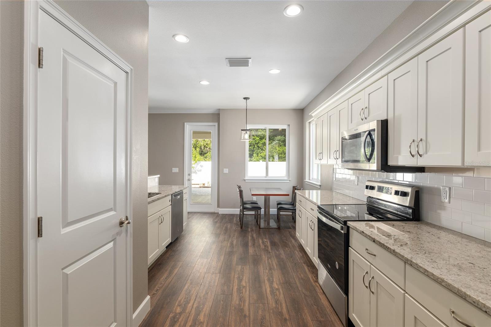 Image 24 of 60 For 2507 33rd Court