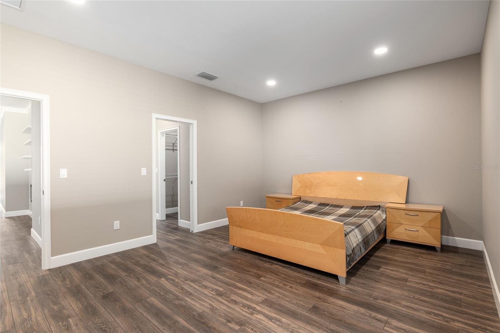 Image 28 of 60 For 2507 33rd Court