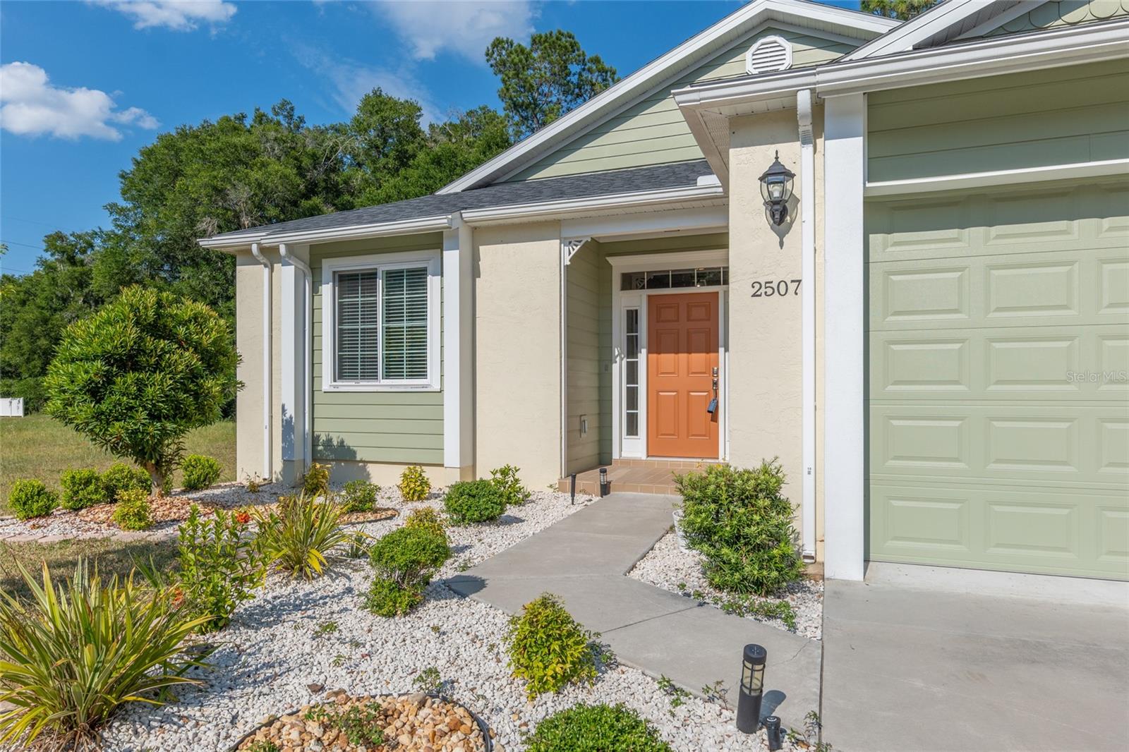 Image 4 of 60 For 2507 33rd Court