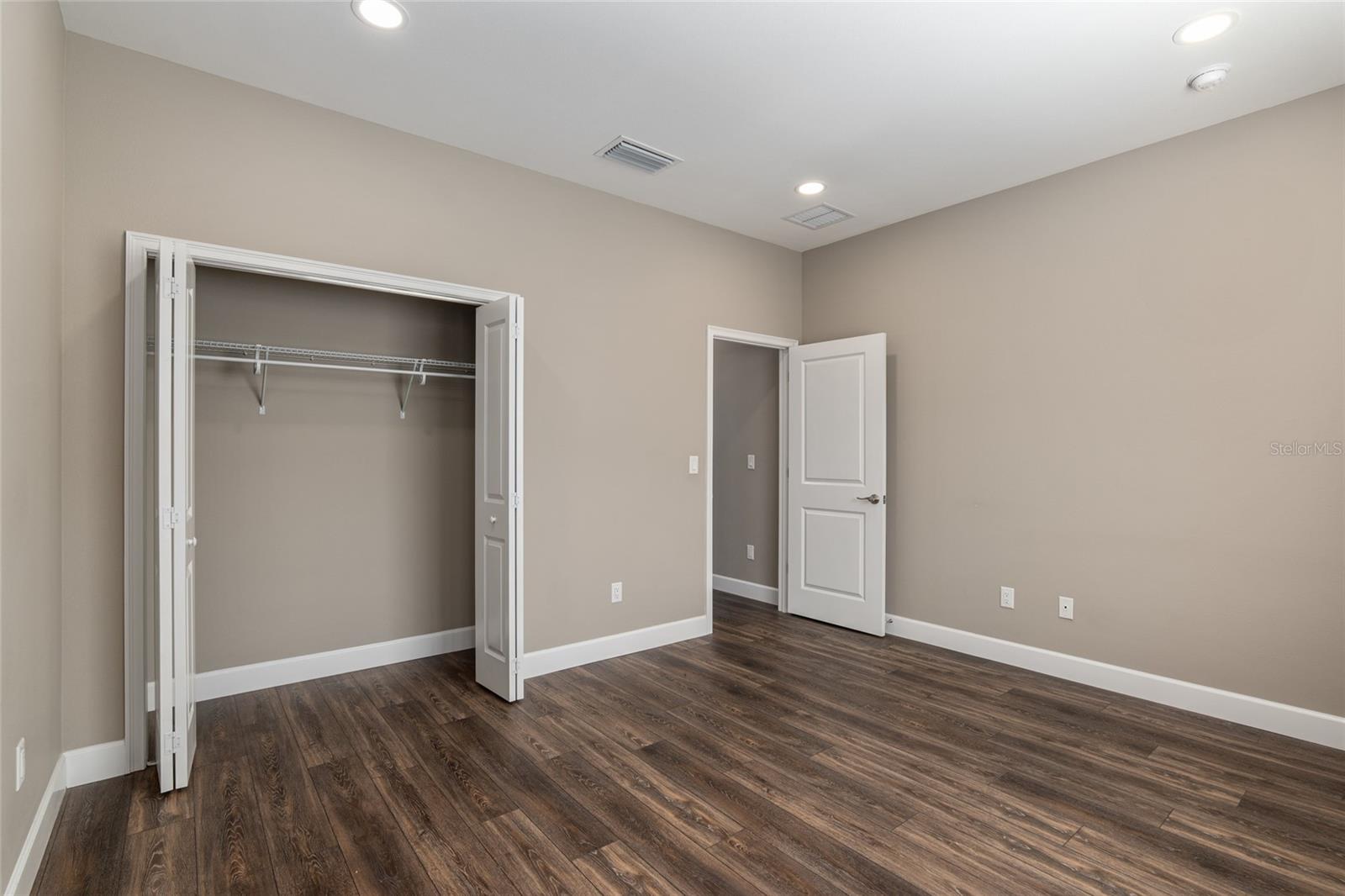 Image 44 of 60 For 2507 33rd Court