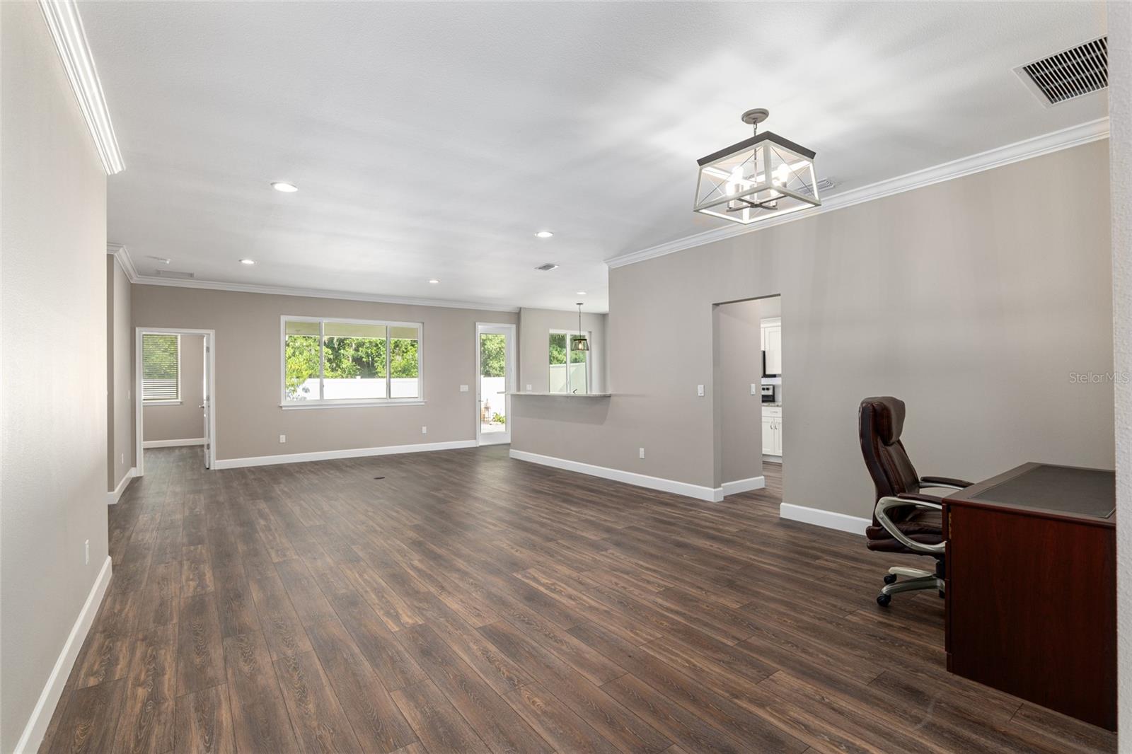 Image 9 of 60 For 2507 33rd Court