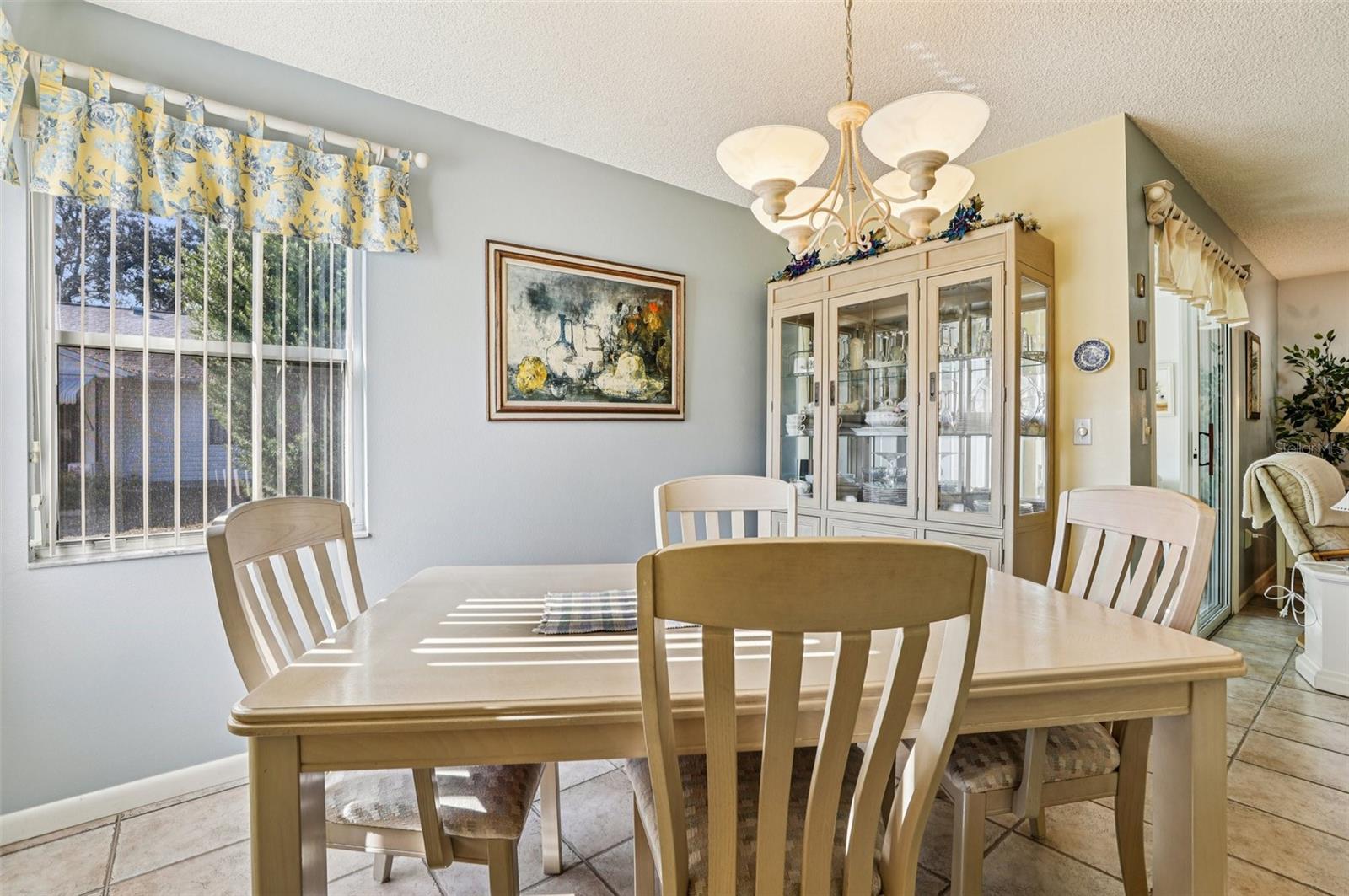 Image 11 of 60 For 1507 New Abbey Avenue