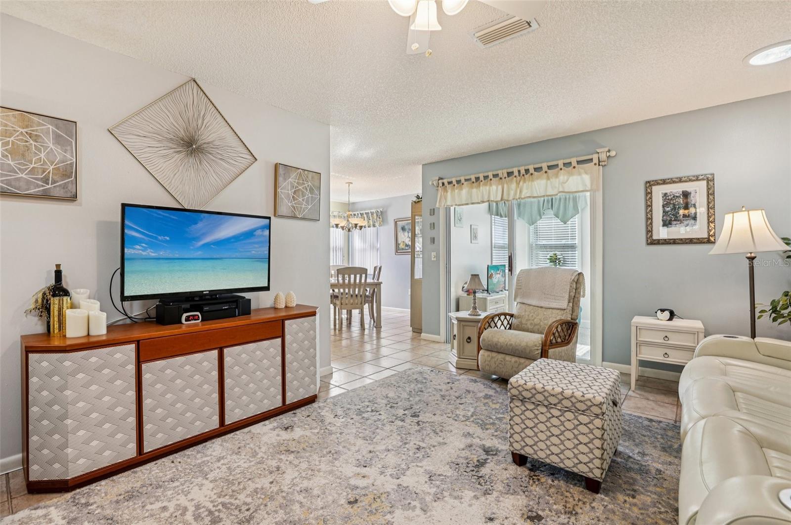 Image 9 of 60 For 1507 New Abbey Avenue