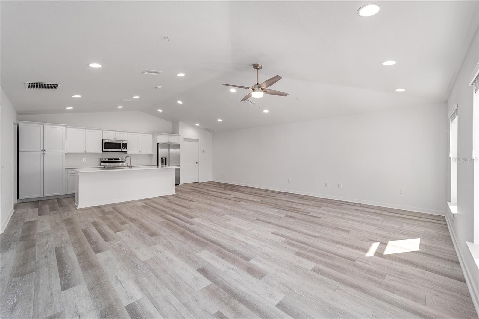 Image 19 of 50 For 4415 74th Terrace