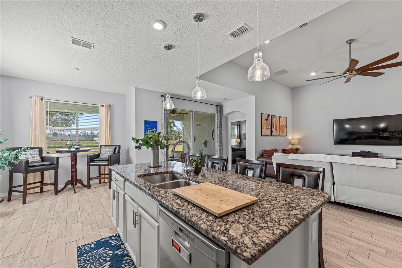 Image 11 of 46 For 1526 Lexington Drive