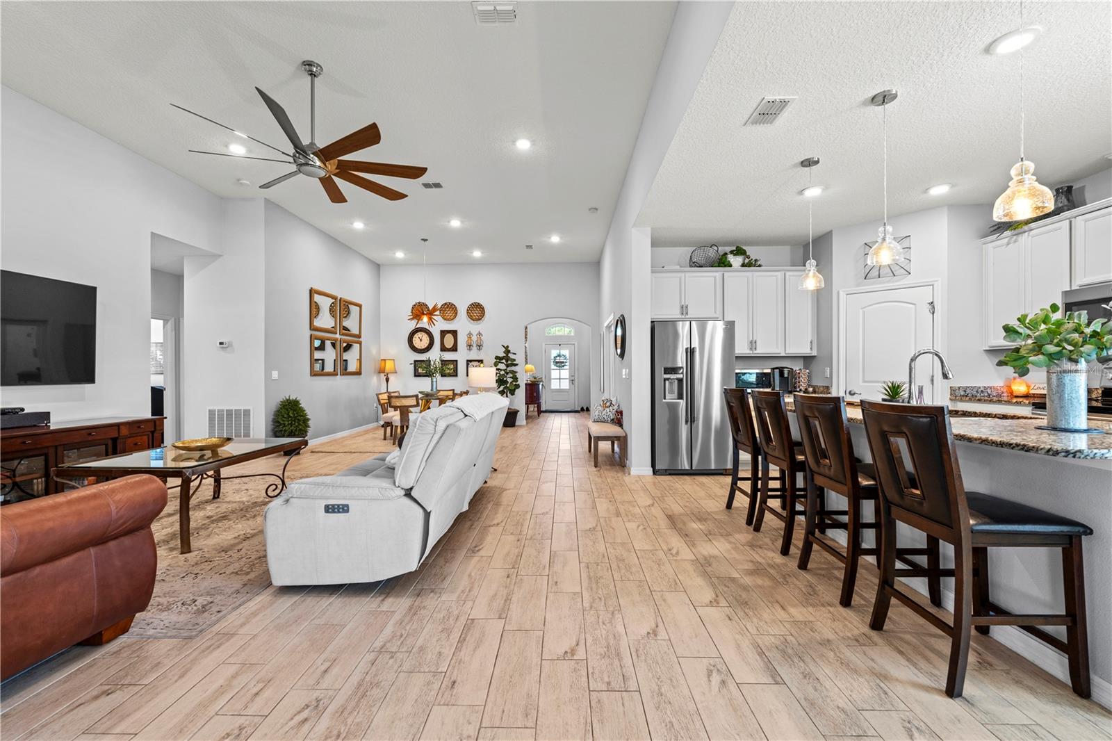 Image 14 of 46 For 1526 Lexington Drive