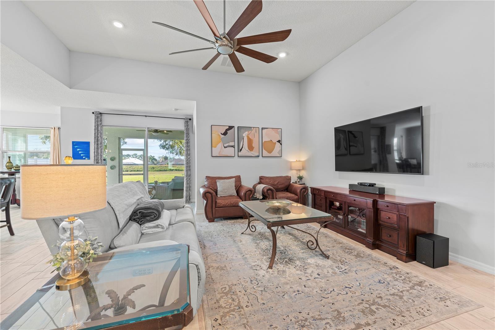 Image 16 of 46 For 1526 Lexington Drive