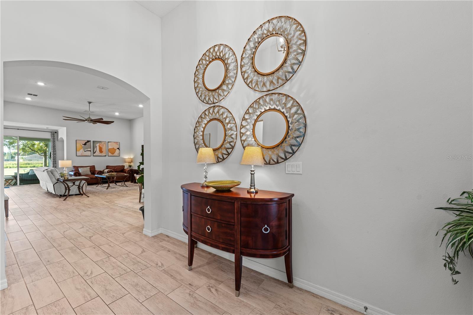 Image 4 of 46 For 1526 Lexington Drive