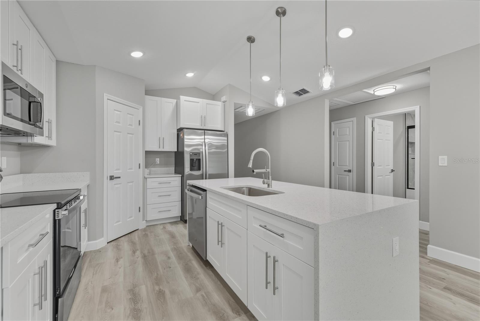 Image 10 of 33 For 3696 139th Lane