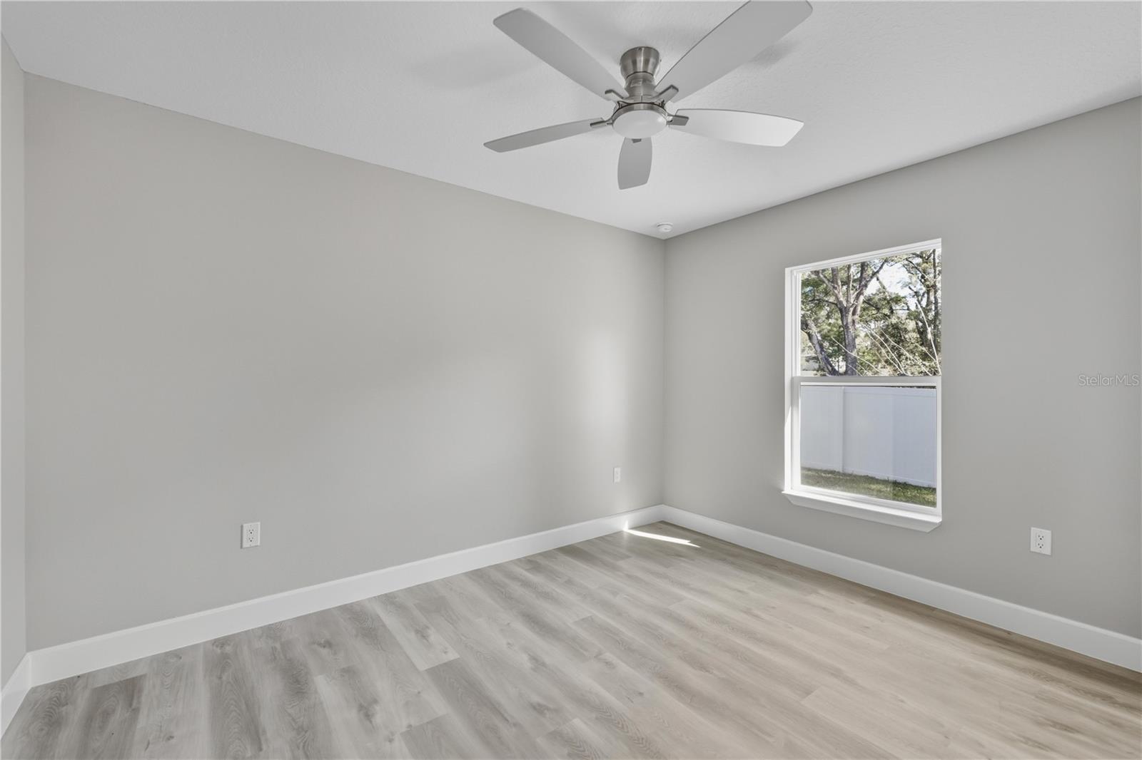 Image 21 of 33 For 3696 139th Lane