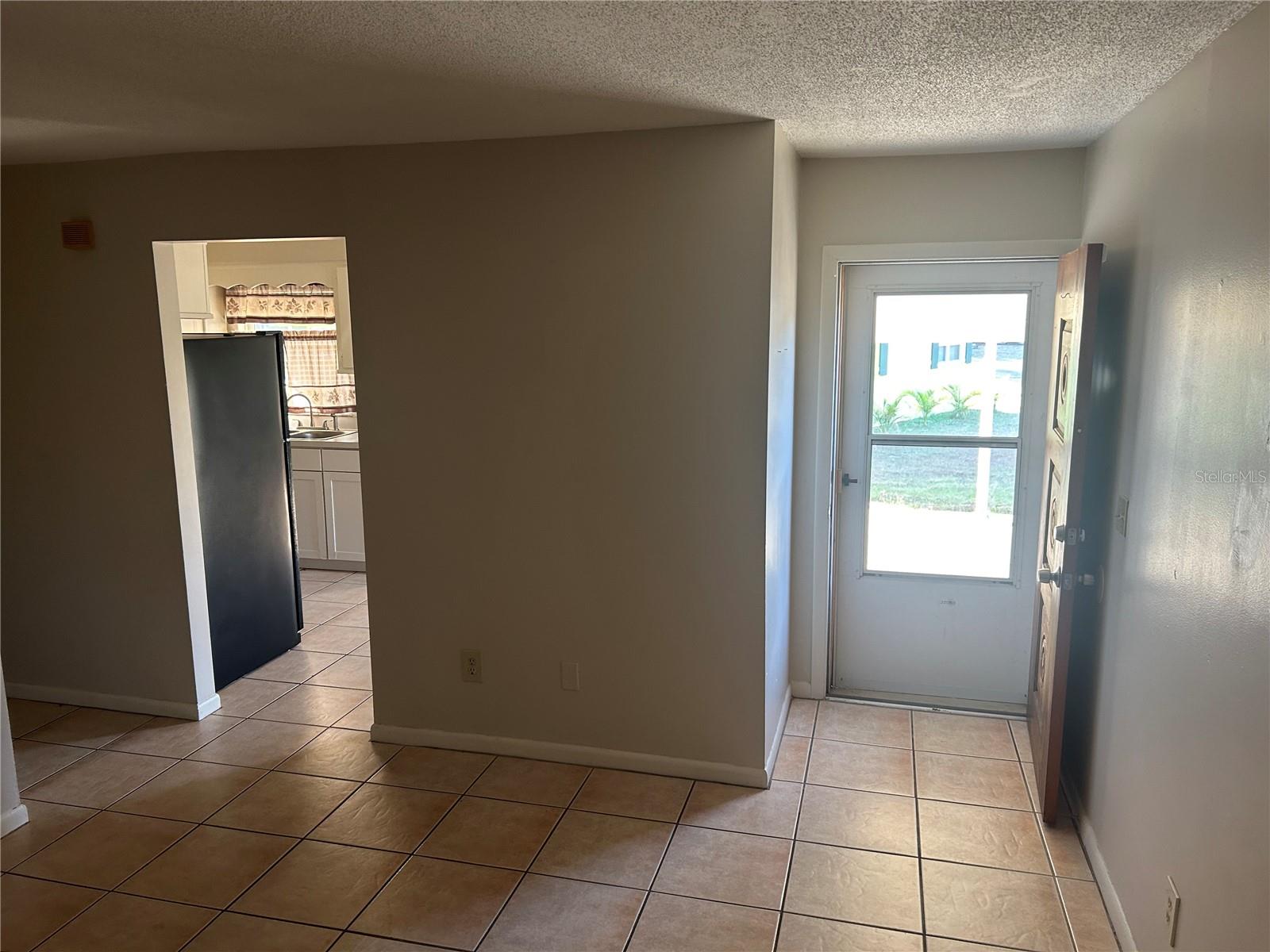 Image 13 of 35 For 21696 Raintree Street