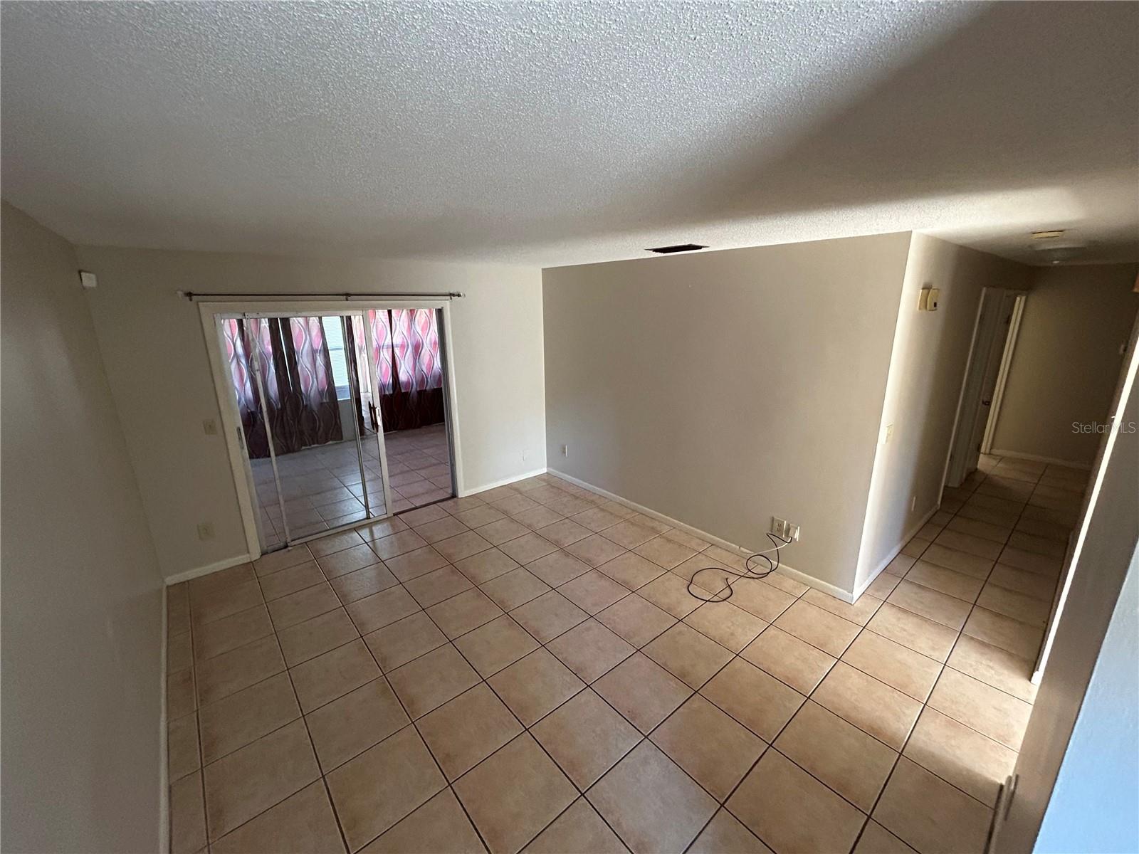 Image 14 of 35 For 21696 Raintree Street