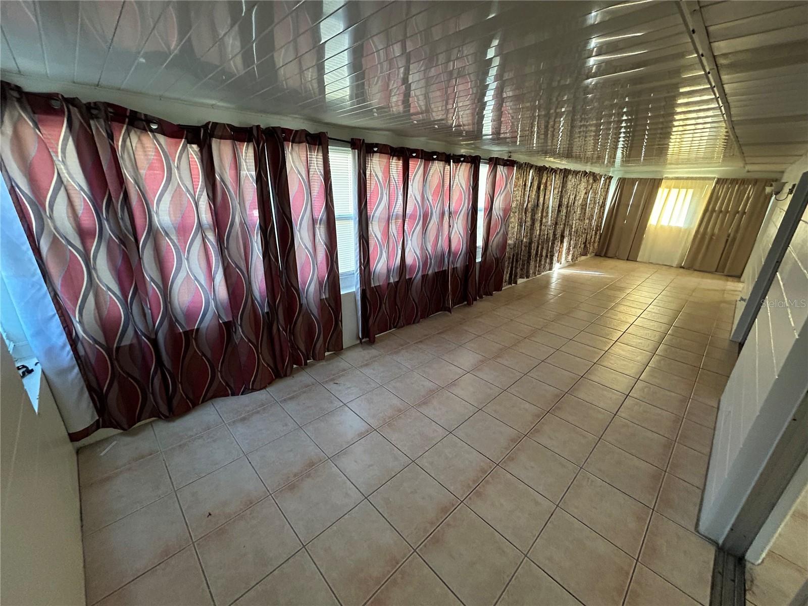 Image 15 of 35 For 21696 Raintree Street