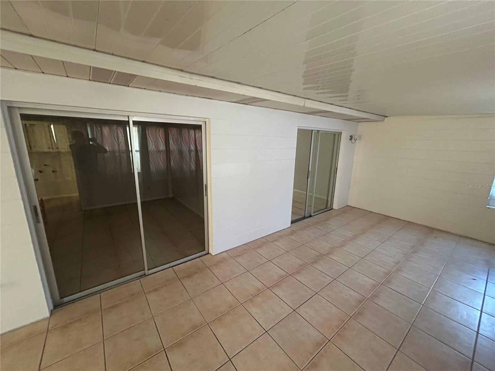 Image 17 of 35 For 21696 Raintree Street