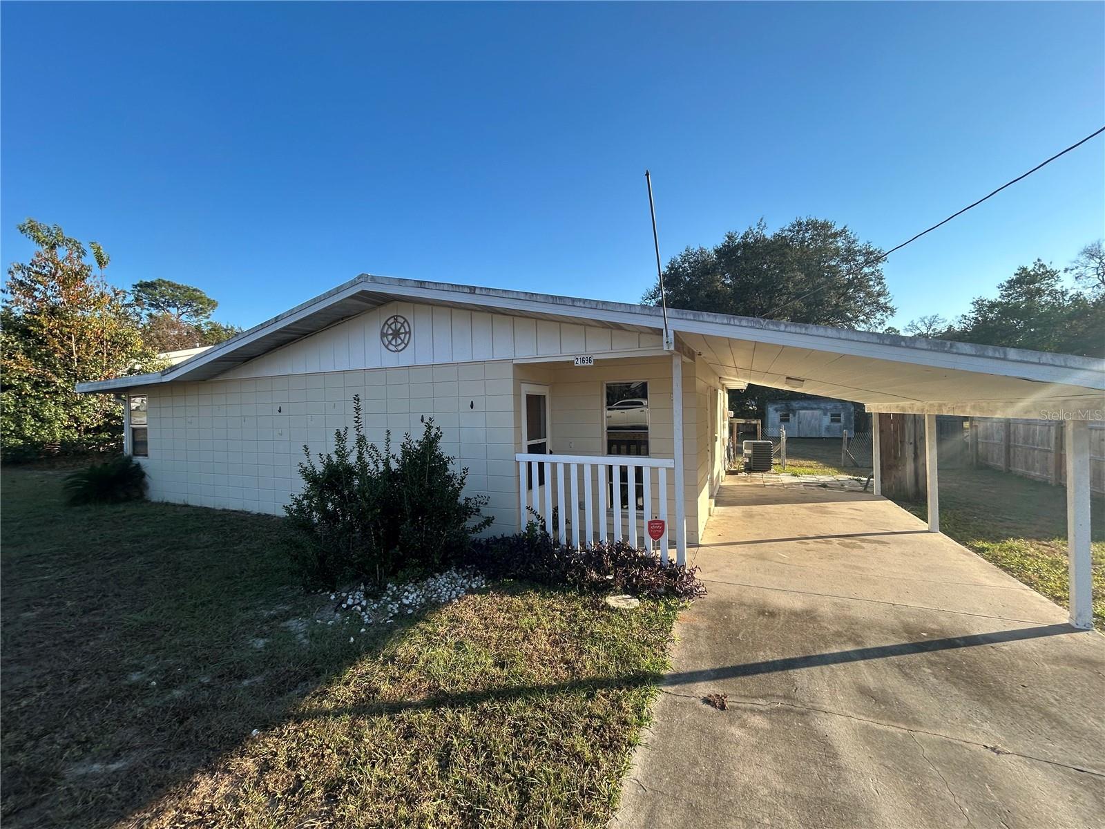 Image 4 of 35 For 21696 Raintree Street