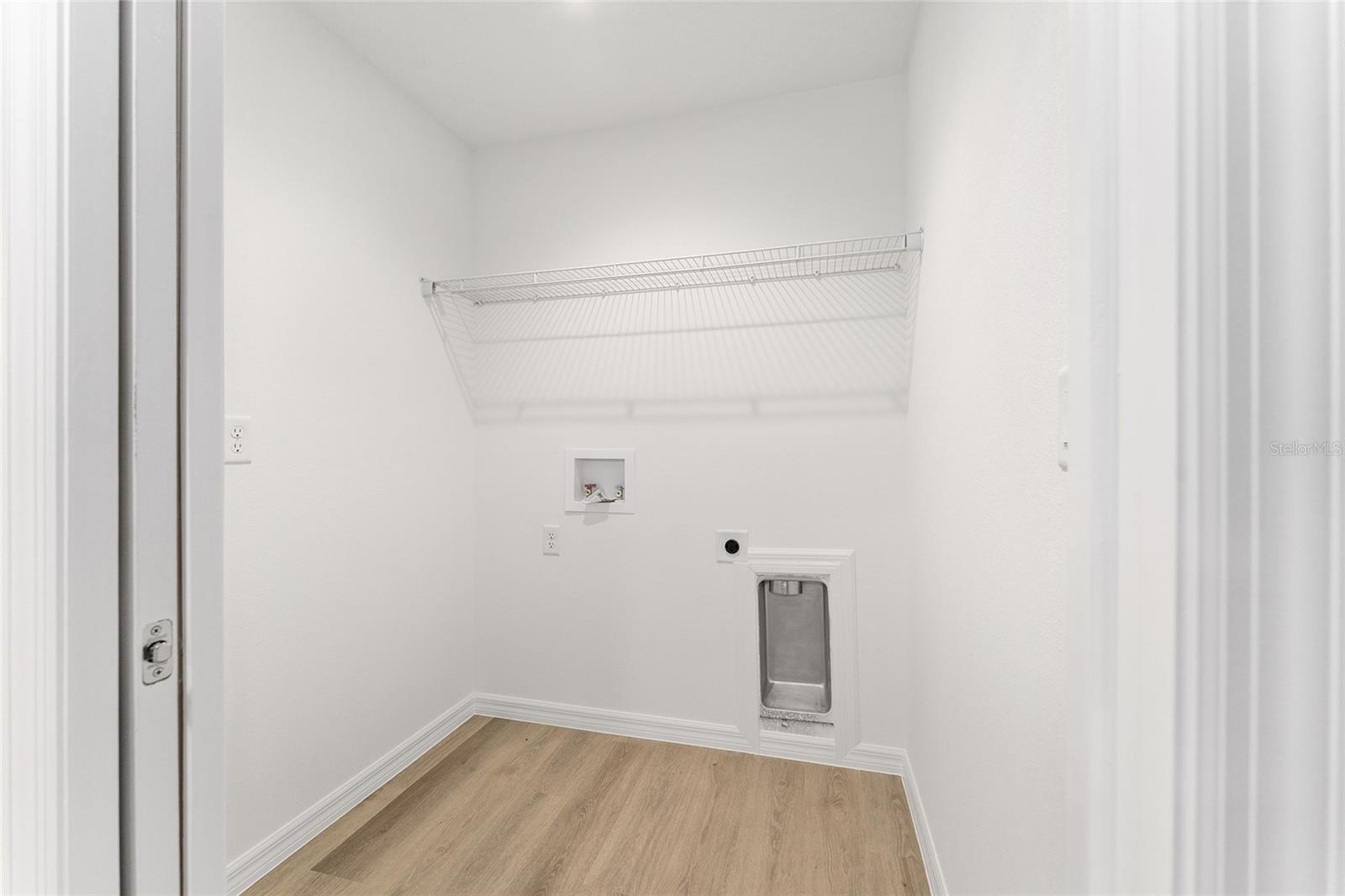 Image 40 of 51 For 13119 7th Loop