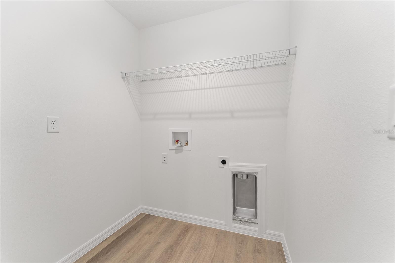 Image 41 of 51 For 13119 7th Loop