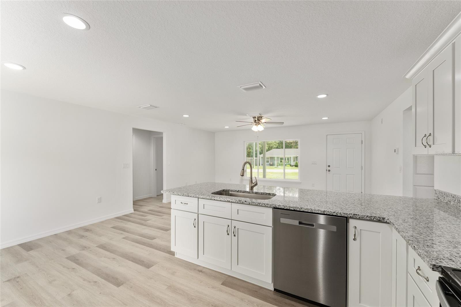 Image 18 of 40 For 13027 5th Place