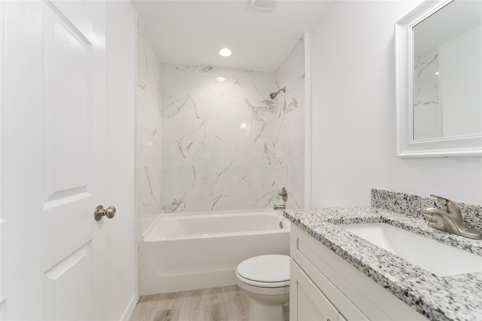 Image 34 of 40 For 13027 5th Place