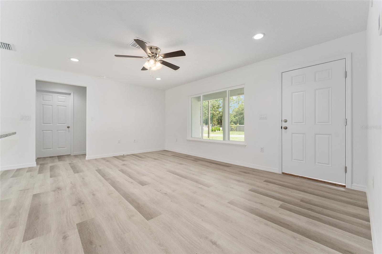 Image 9 of 40 For 13027 5th Place