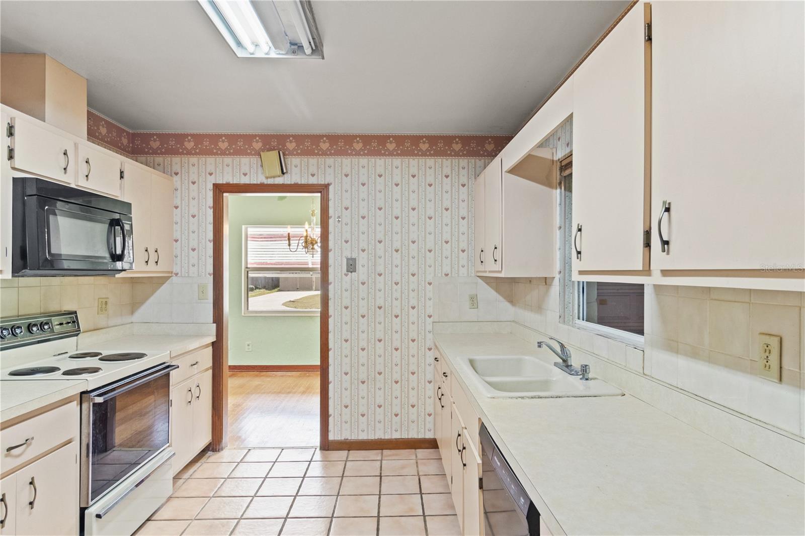 Image 12 of 52 For 2236 8th Avenue