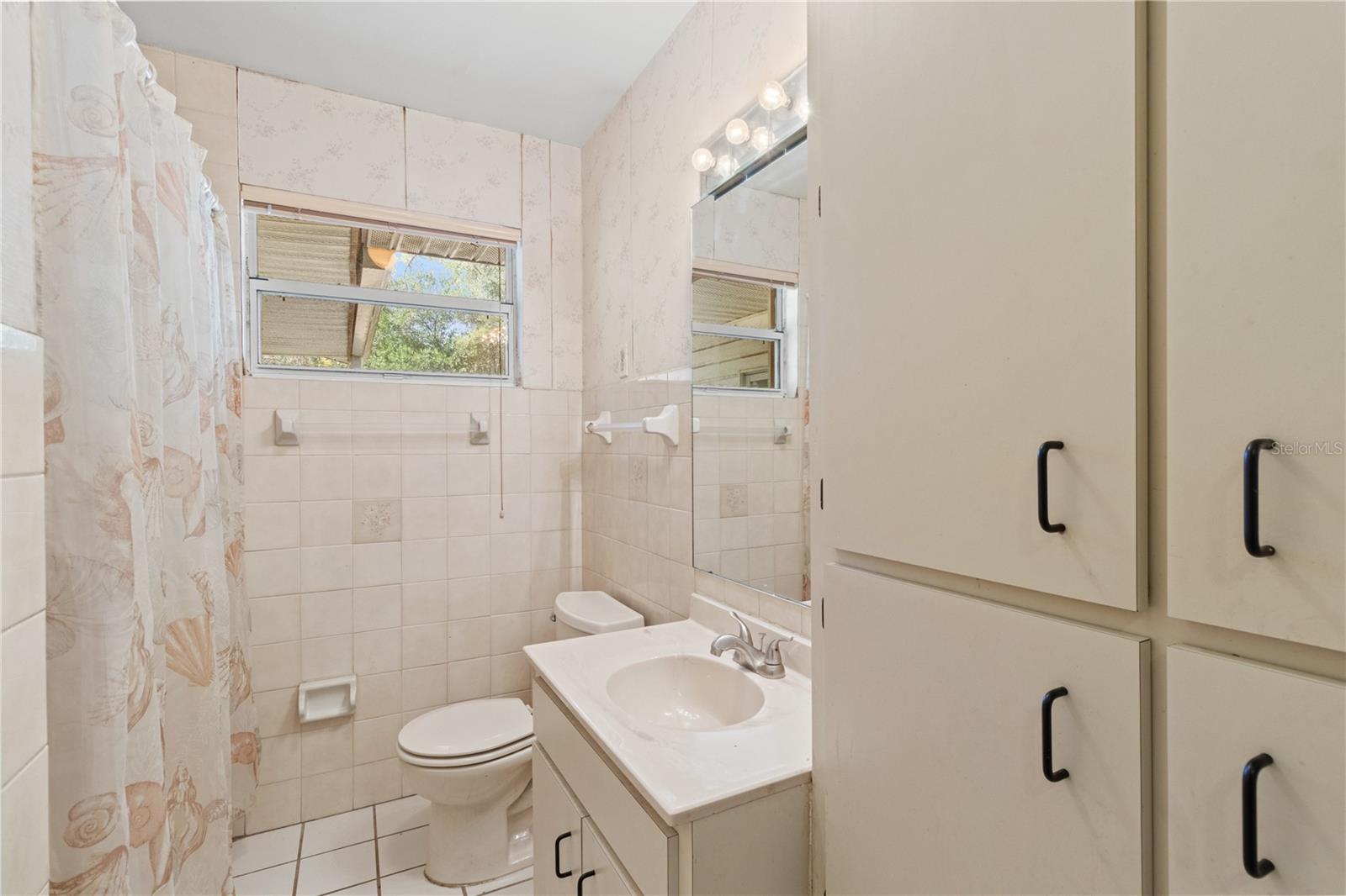 Image 17 of 52 For 2236 8th Avenue