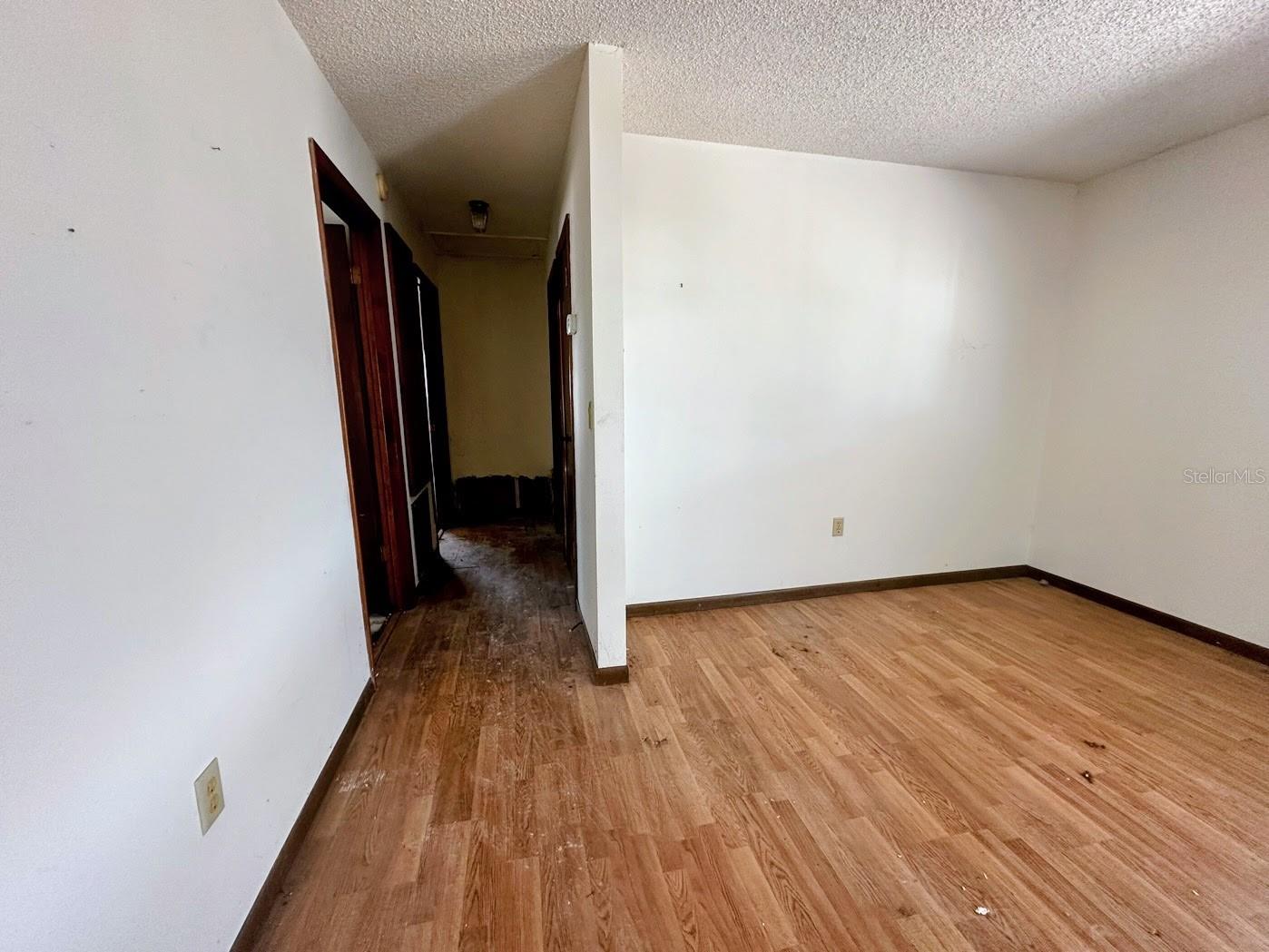 Image 31 of 55 For 10151 93rd Avenue