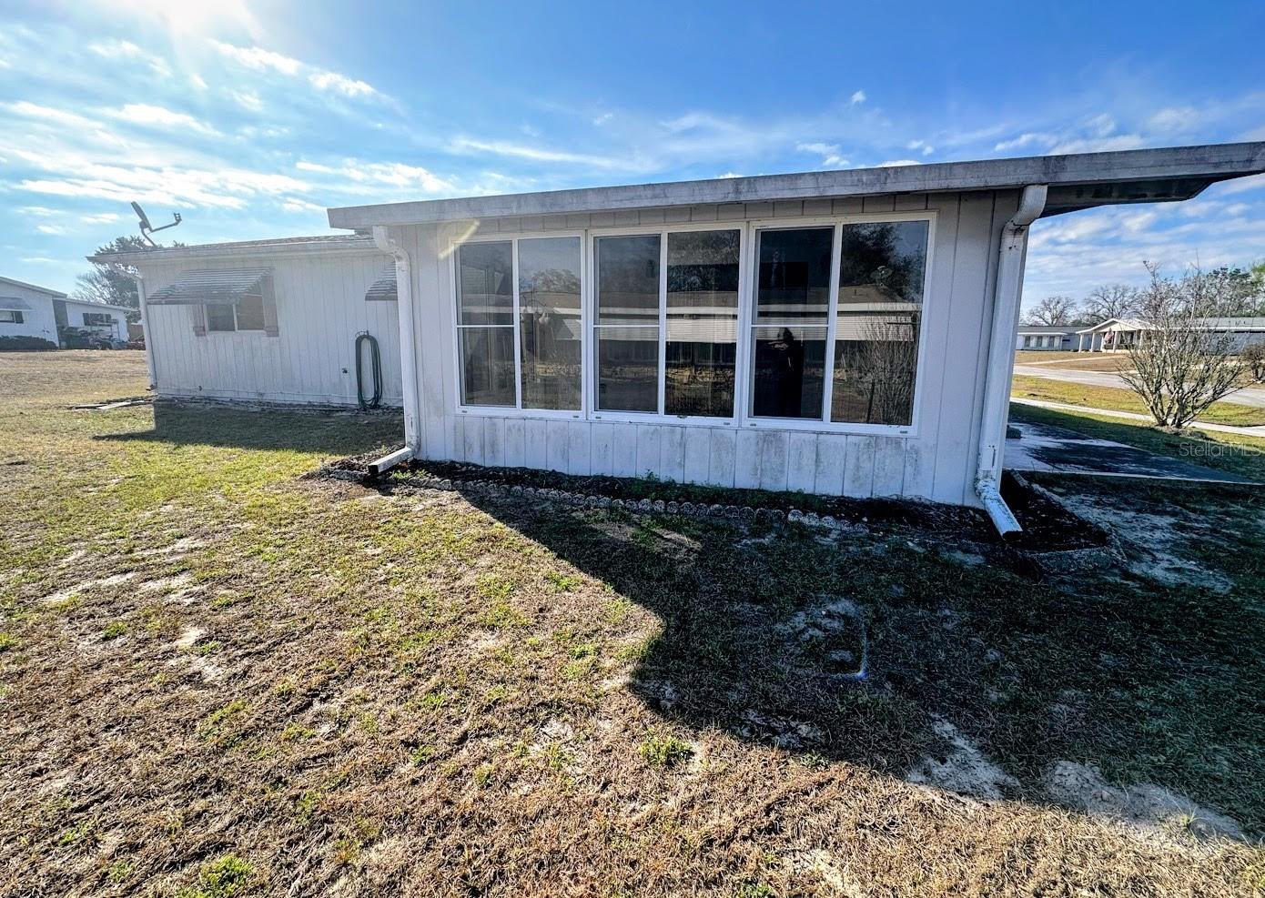 Image 8 of 55 For 10151 93rd Avenue