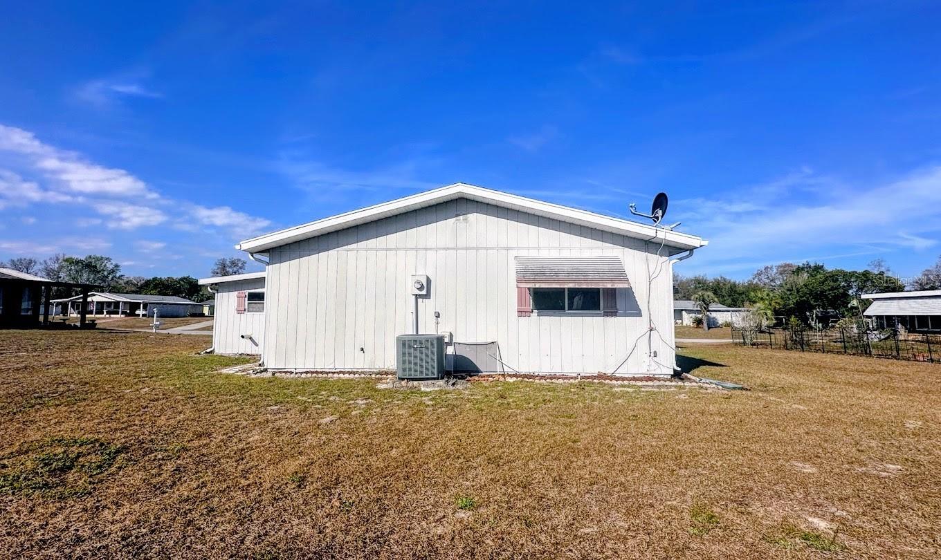 Image 9 of 55 For 10151 93rd Avenue
